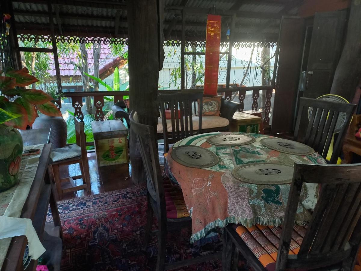 Отель Teak House Чиангмай Экстерьер фото