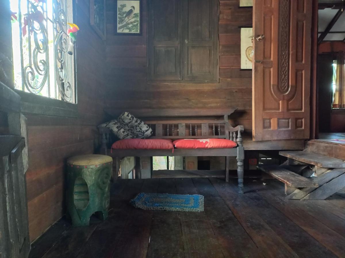 Отель Teak House Чиангмай Экстерьер фото