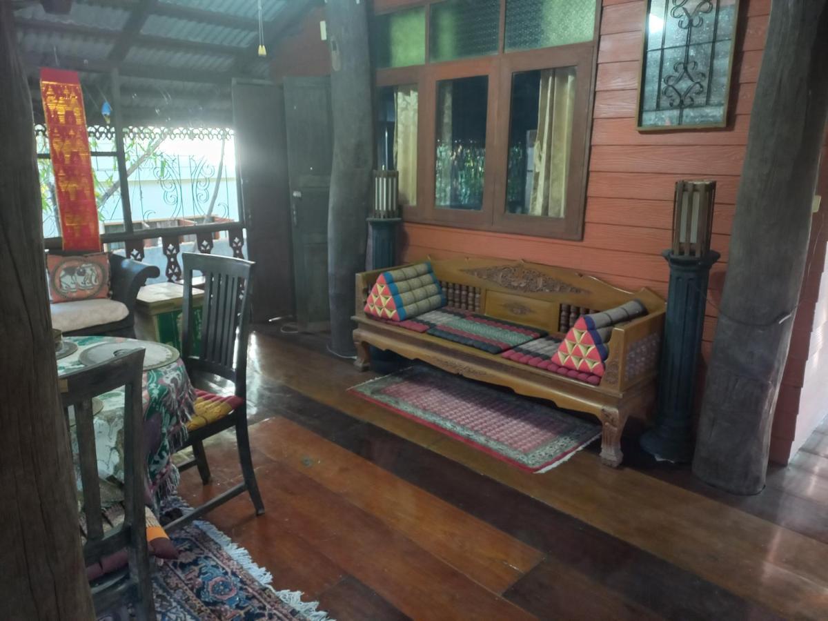 Отель Teak House Чиангмай Экстерьер фото