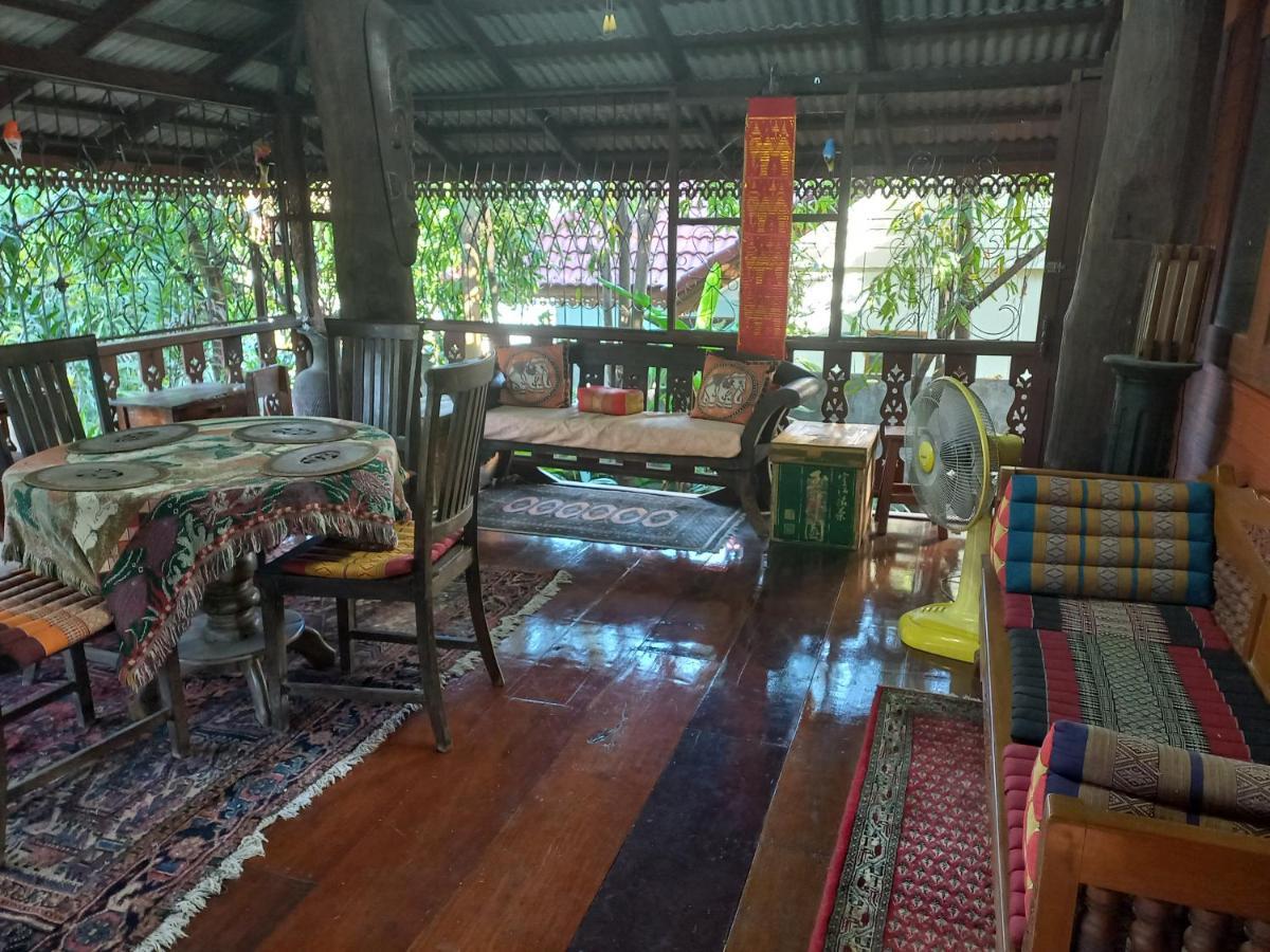 Отель Teak House Чиангмай Экстерьер фото