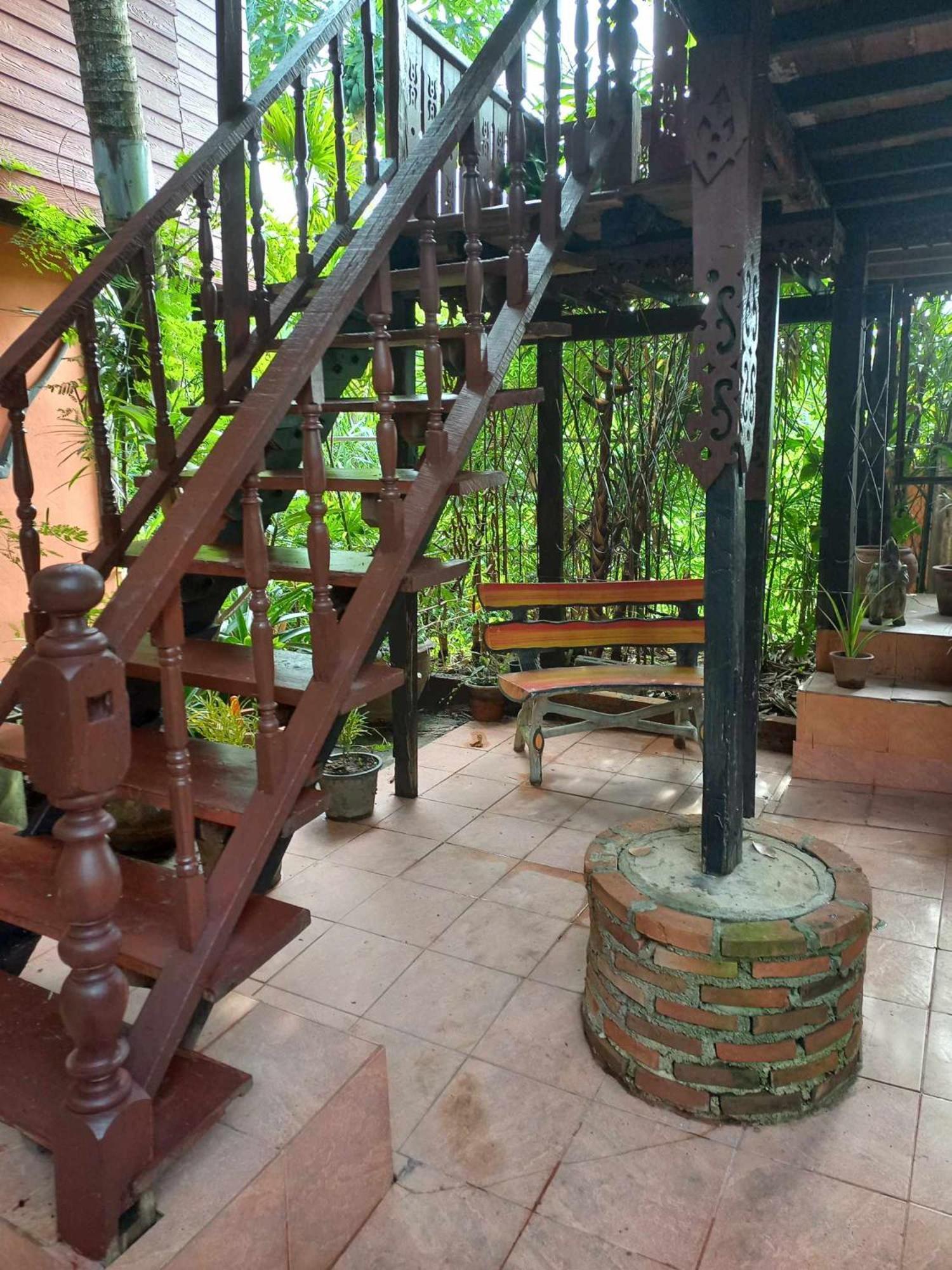 Отель Teak House Чиангмай Экстерьер фото